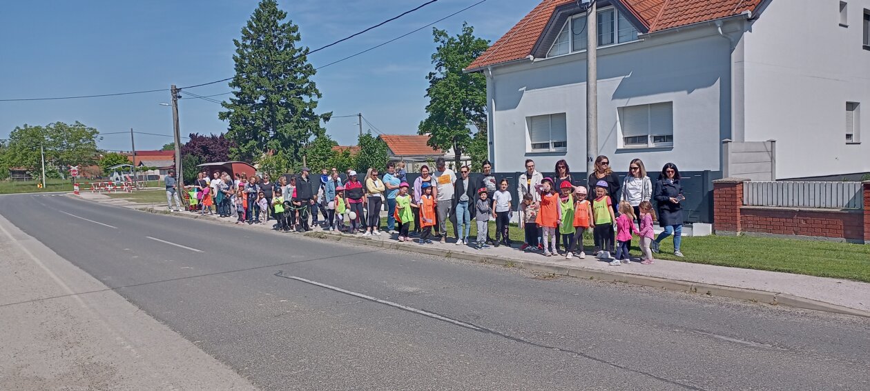 {“capture_mode”:”AutoModule”,”faces”:[]}