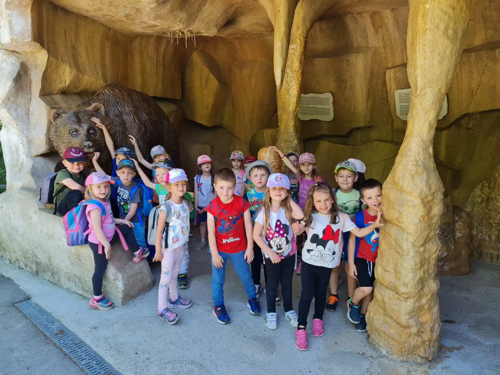 dv jurovska pčelica (1)