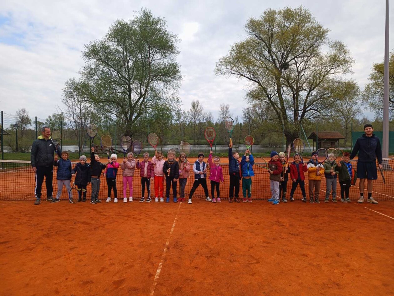 dv smješko (5) dv smješko (5)