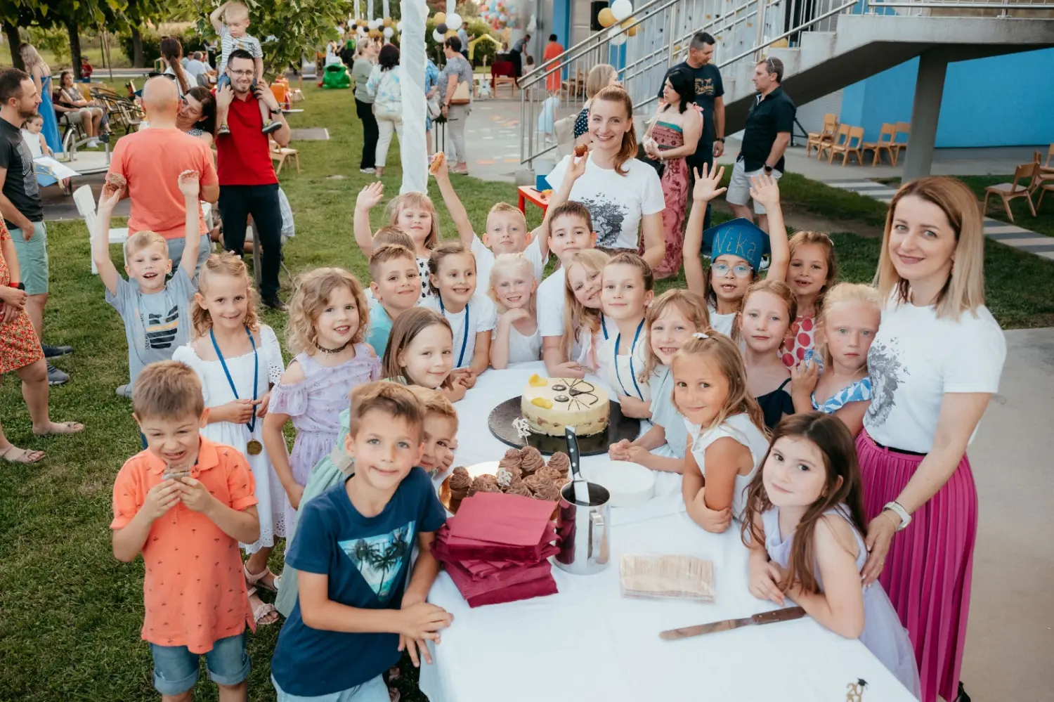 dv vesela loptica (3) dv vesela loptica (3)