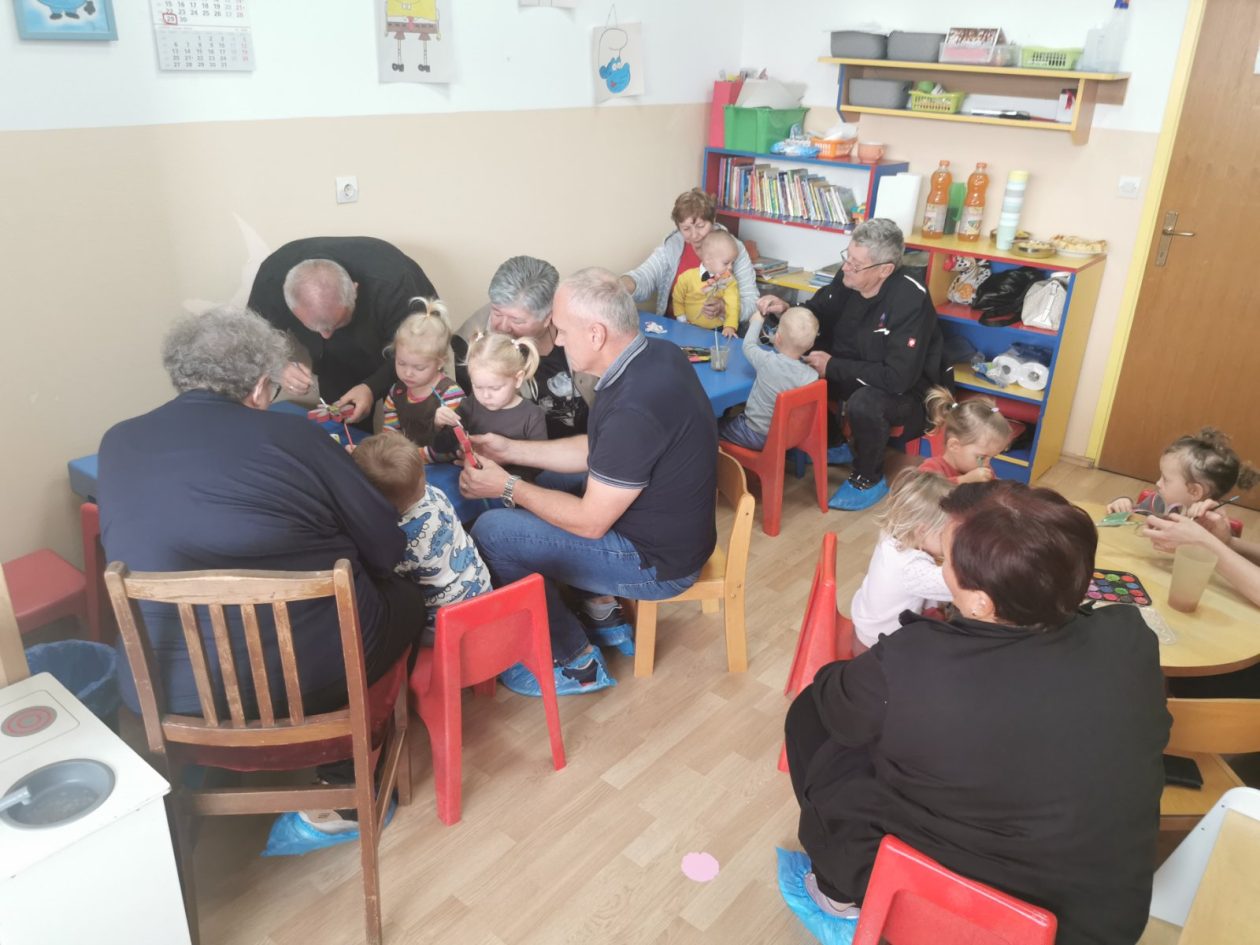 dv zebanec selo dan baka i djedova (2)