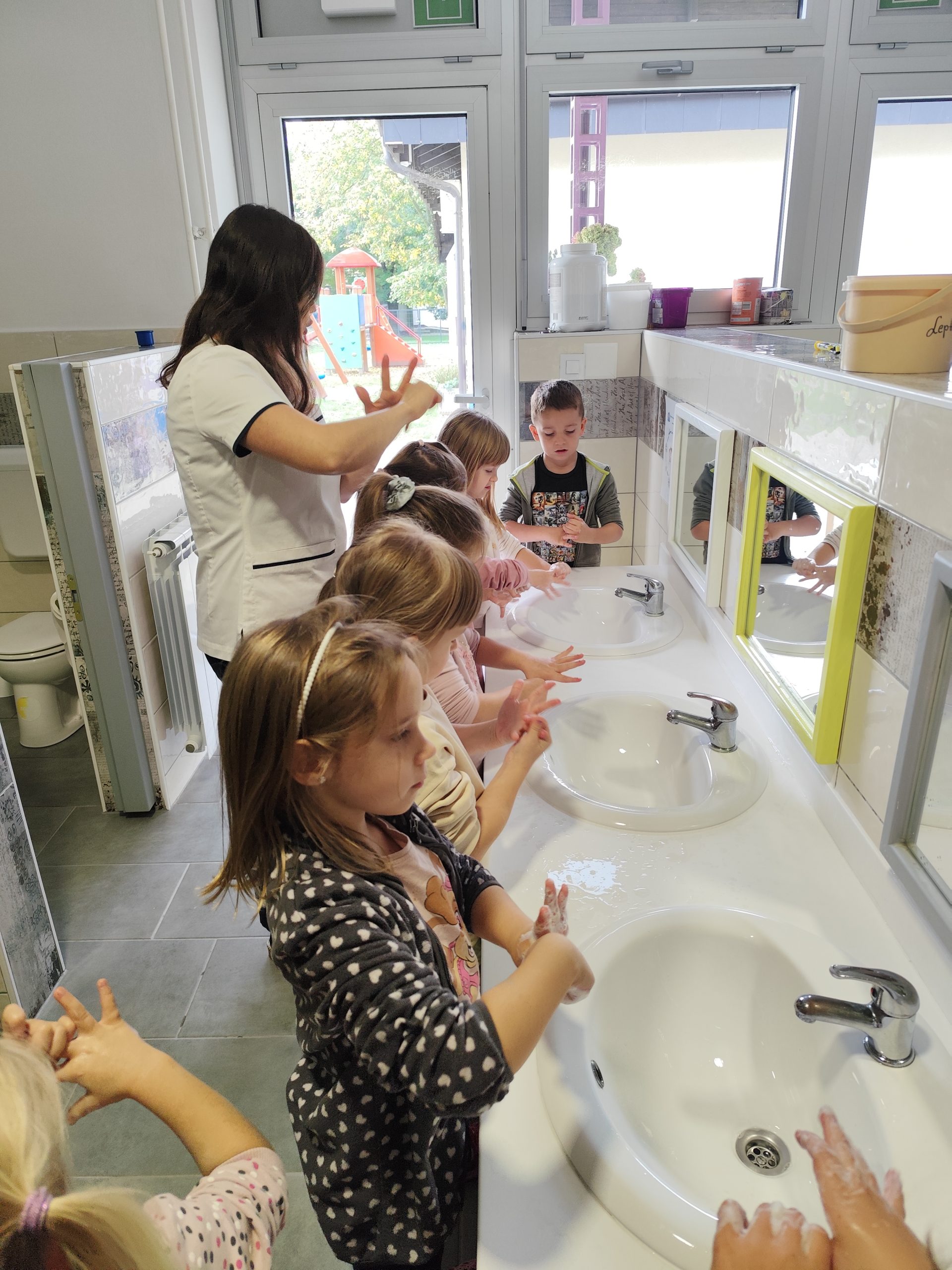 dv zvončić pranje ruku (4)