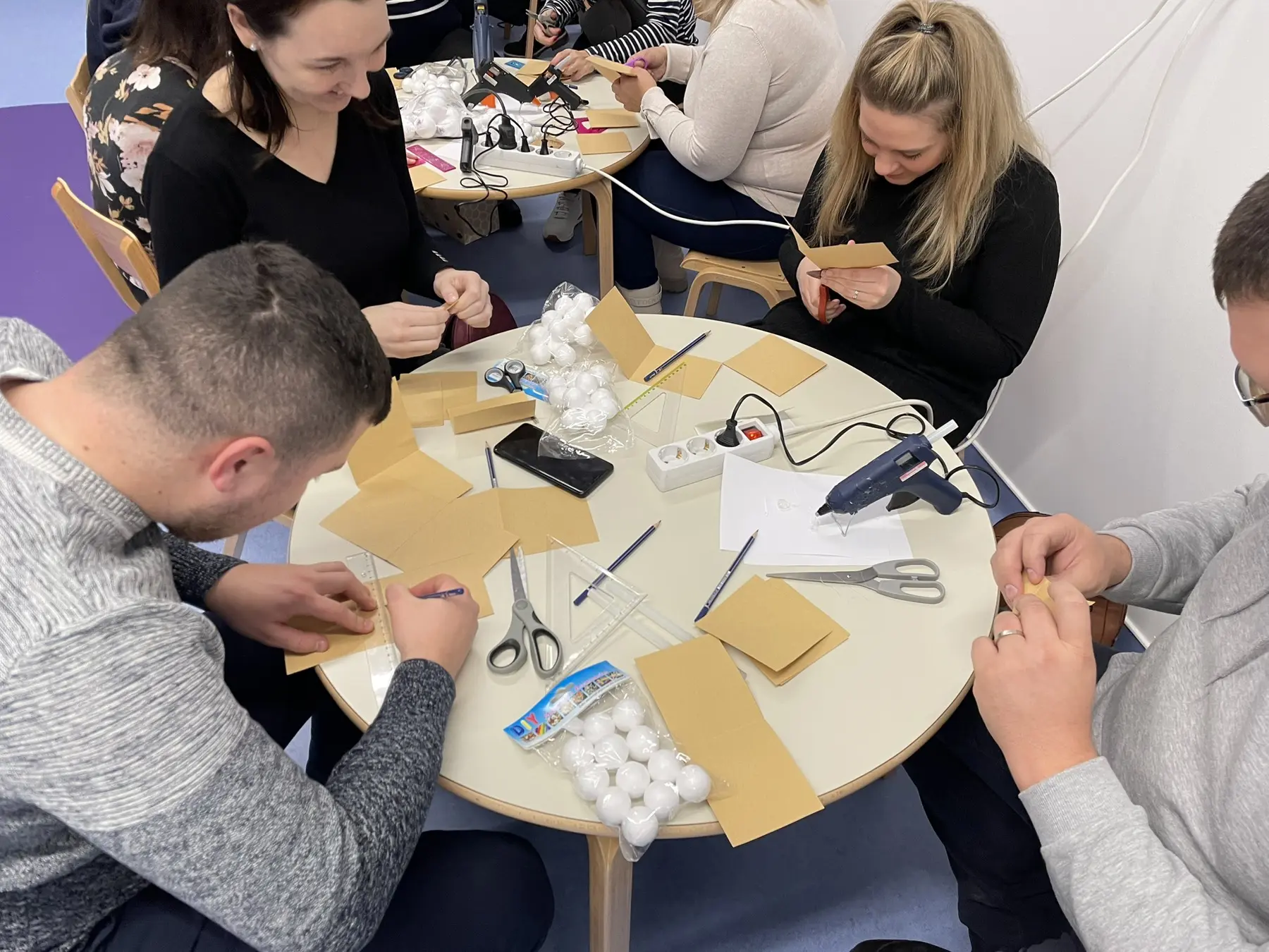 dv zvončić roditelji ukrasi (1) dv zvončić roditelji ukrasi (1)