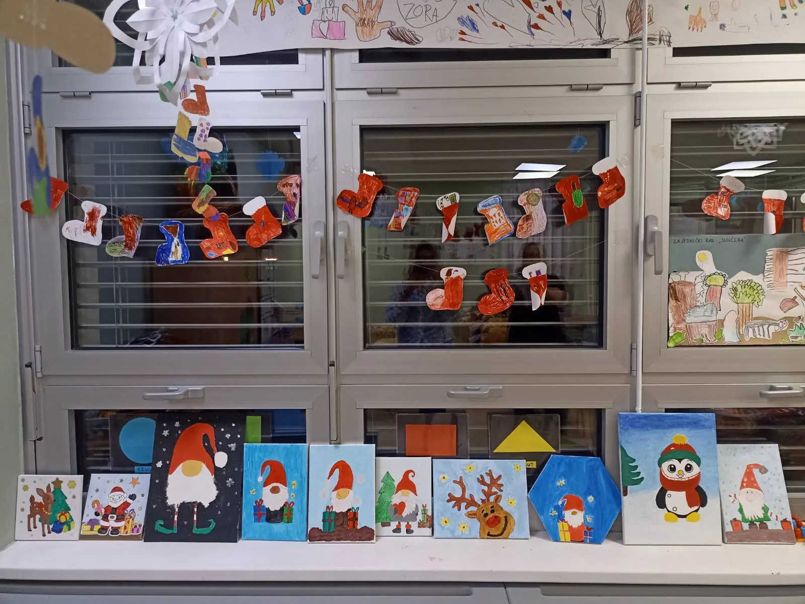 dv zvončić roditelji ukrasi (3) dv zvončić roditelji ukrasi (3)