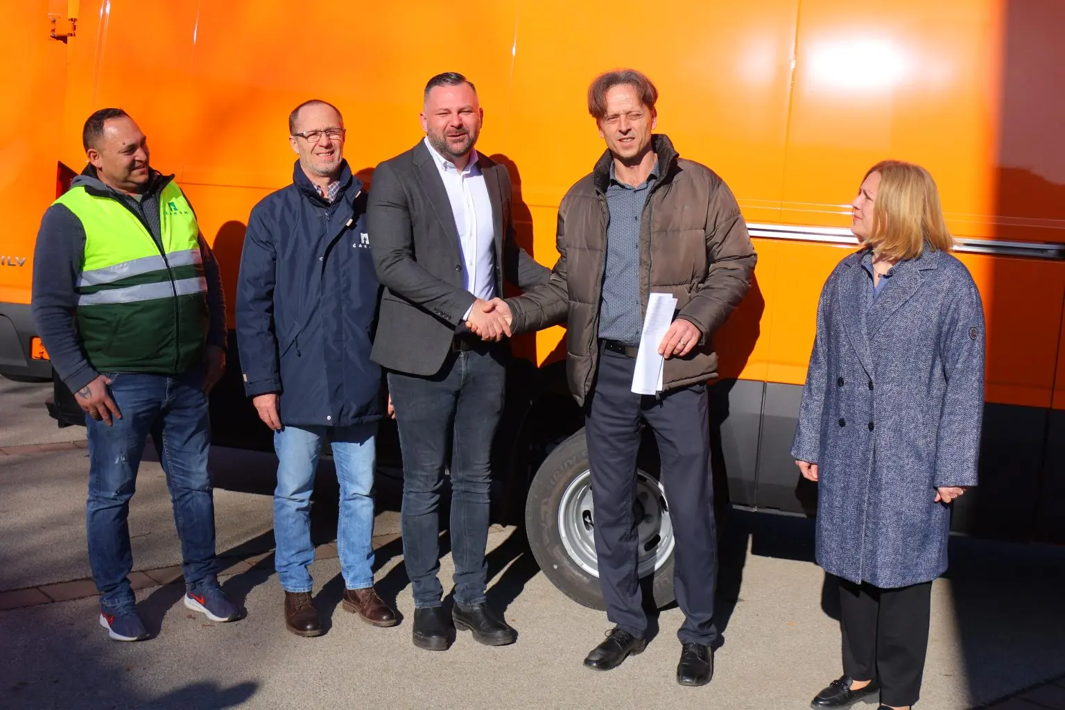 dva nova vozila čakom (13) dva nova vozila čakom (13)