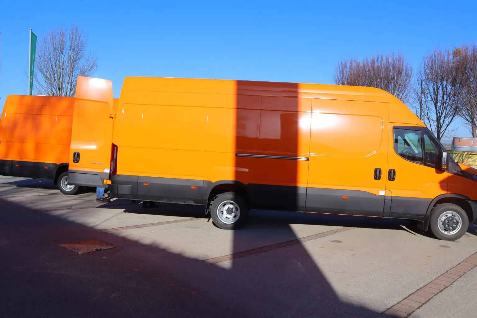 dva nova vozila čakom (15) dva nova vozila čakom (15)