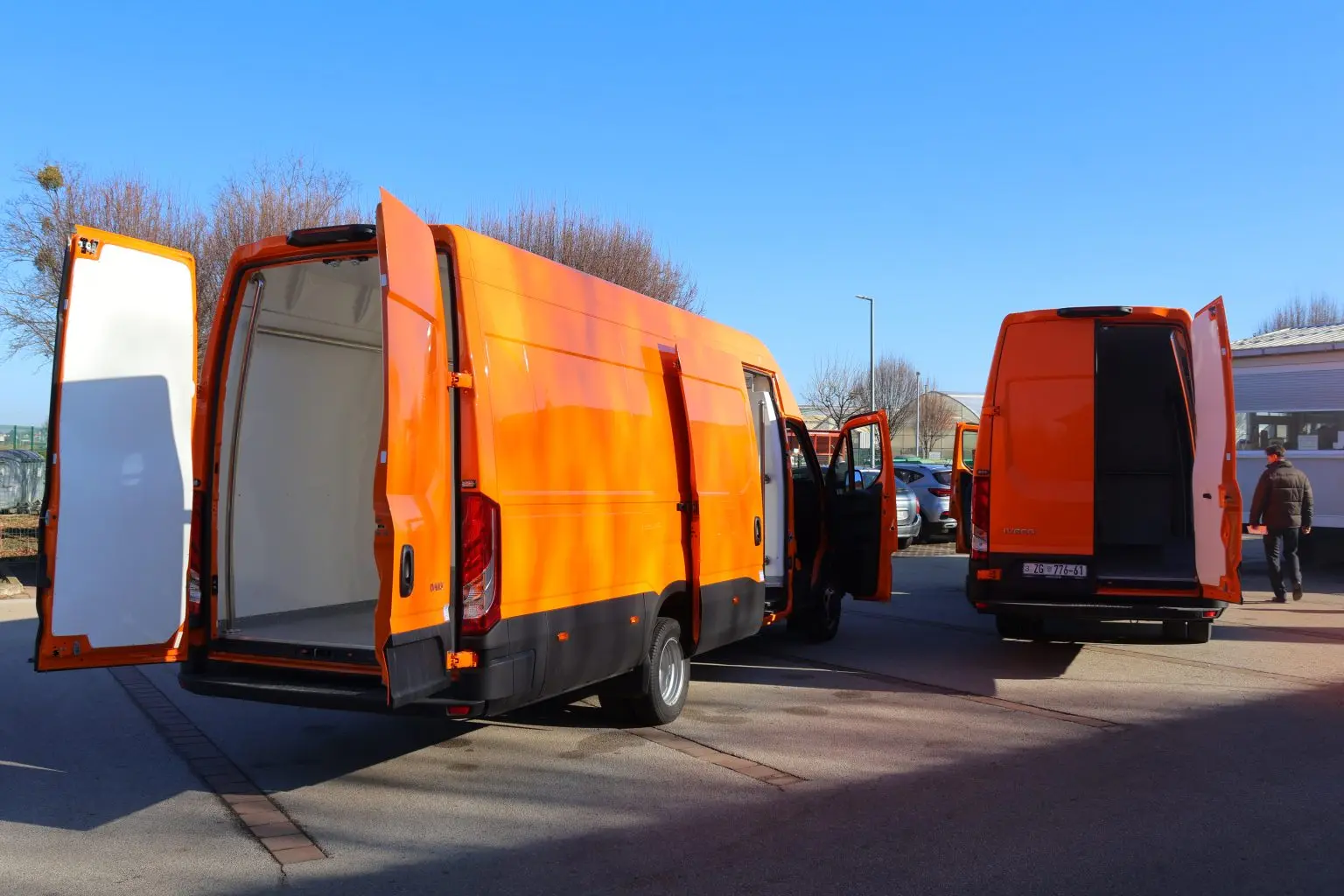 dva nova vozila čakom (5) dva nova vozila čakom (5)