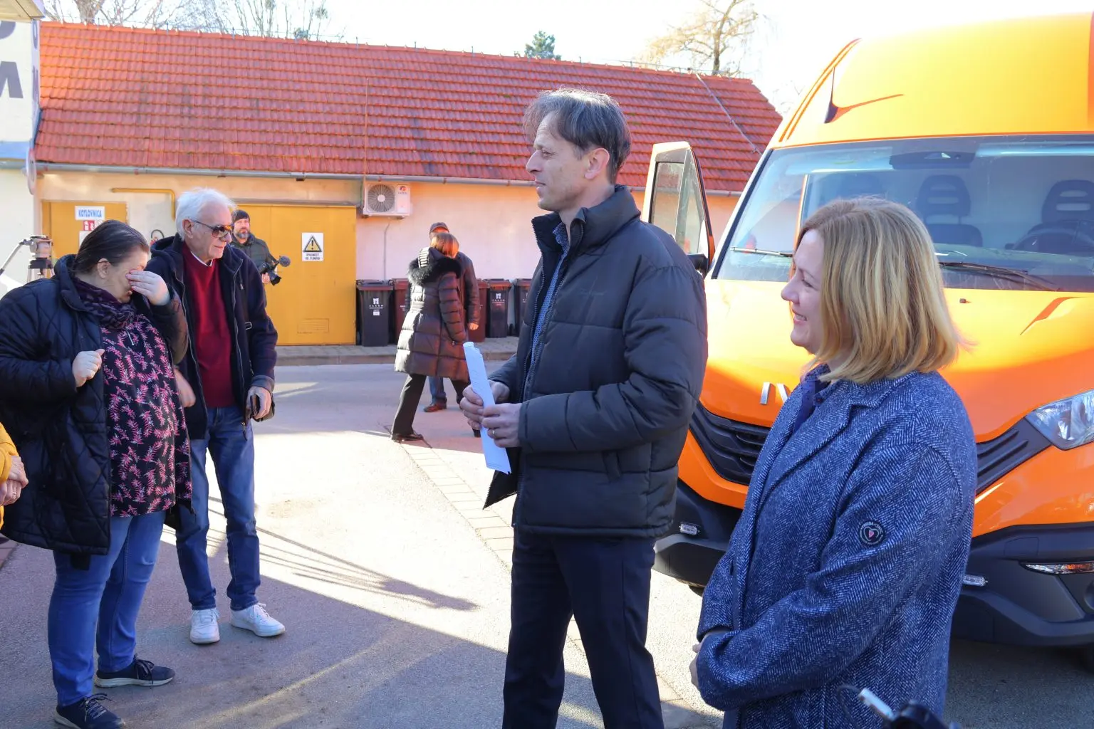 dva nova vozila čakom (9) dva nova vozila čakom (9)