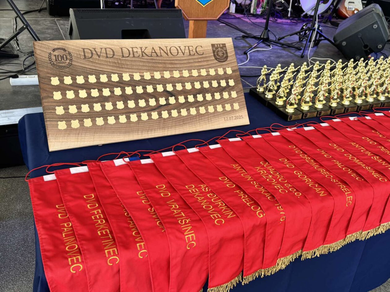 dvd dekanovec 100 godina (1)