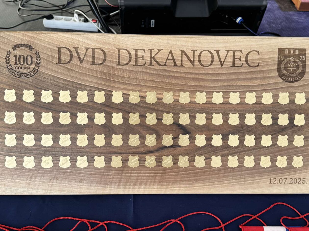 dvd dekanovec 100 godina (10)