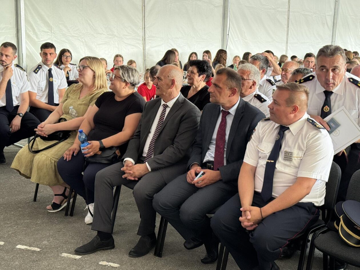 dvd dekanovec 100 godina (7)