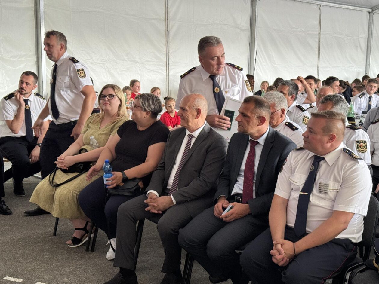 dvd dekanovec 100 godina (8)