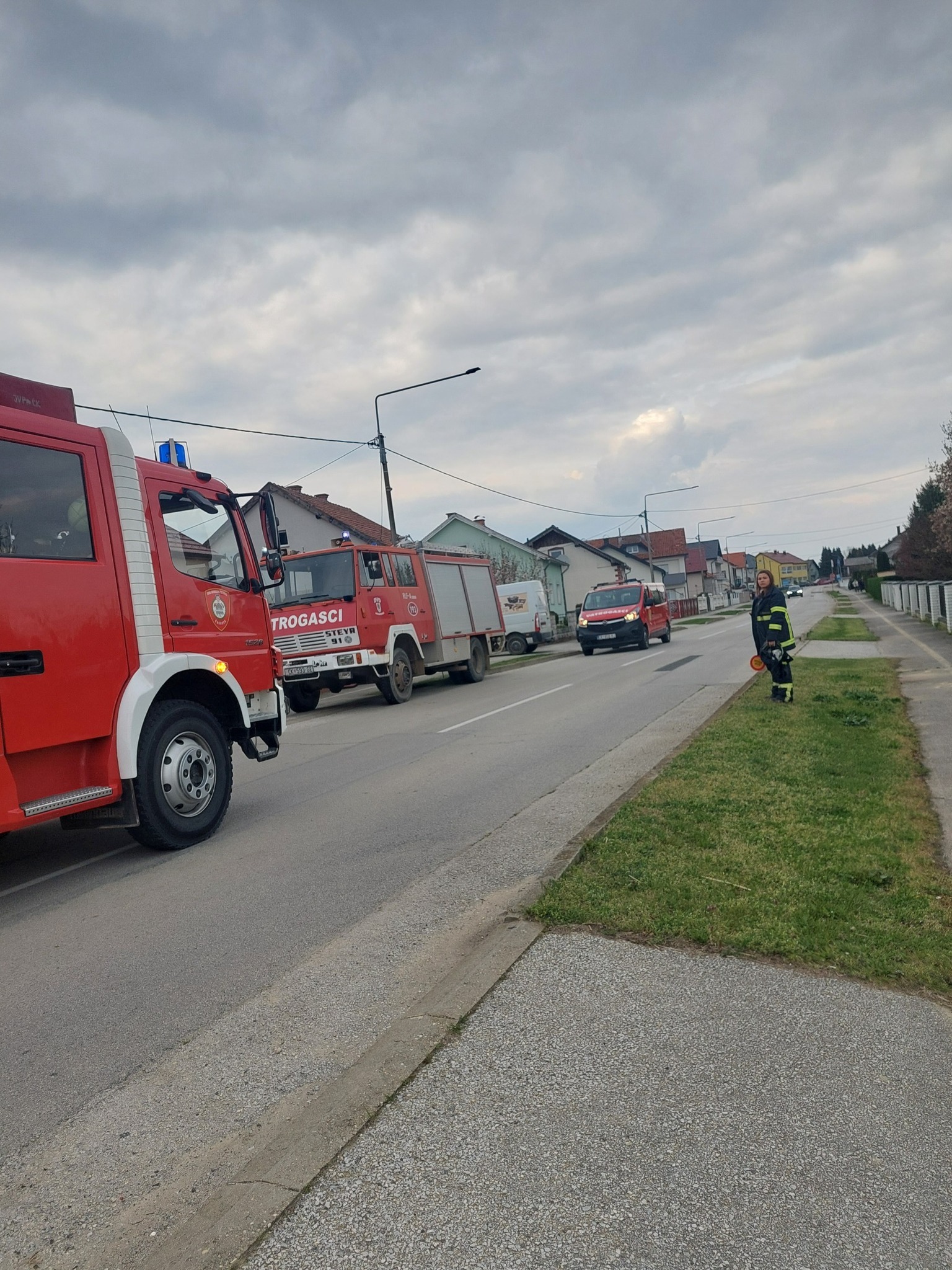 dvd podturen,požar kuće, dekanovec (1)