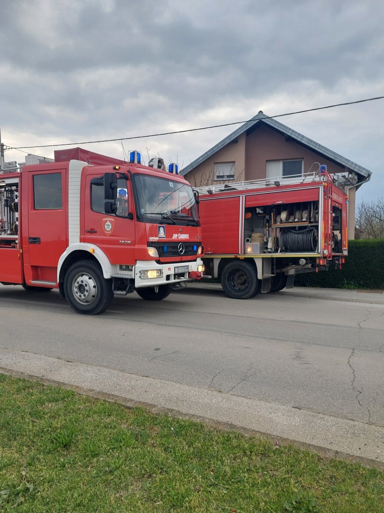 dvd podturen,požar kuće, dekanovec (4) dvd podturen,požar kuće, dekanovec (4)