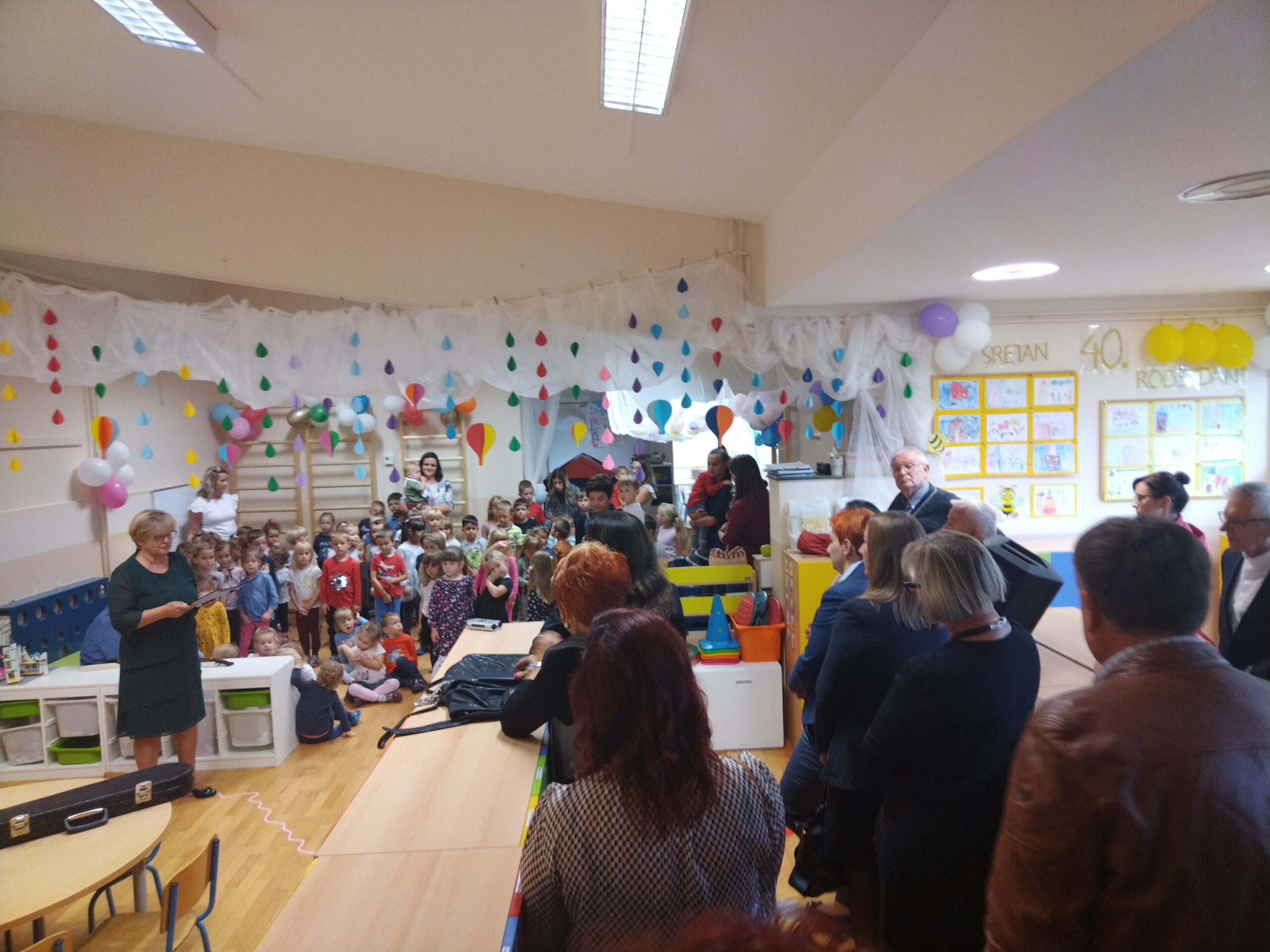 Mališani iz vrtića ‘Pčelice’ Ivanovec veselo proslavili 40. obljetnicu svog vrtića
