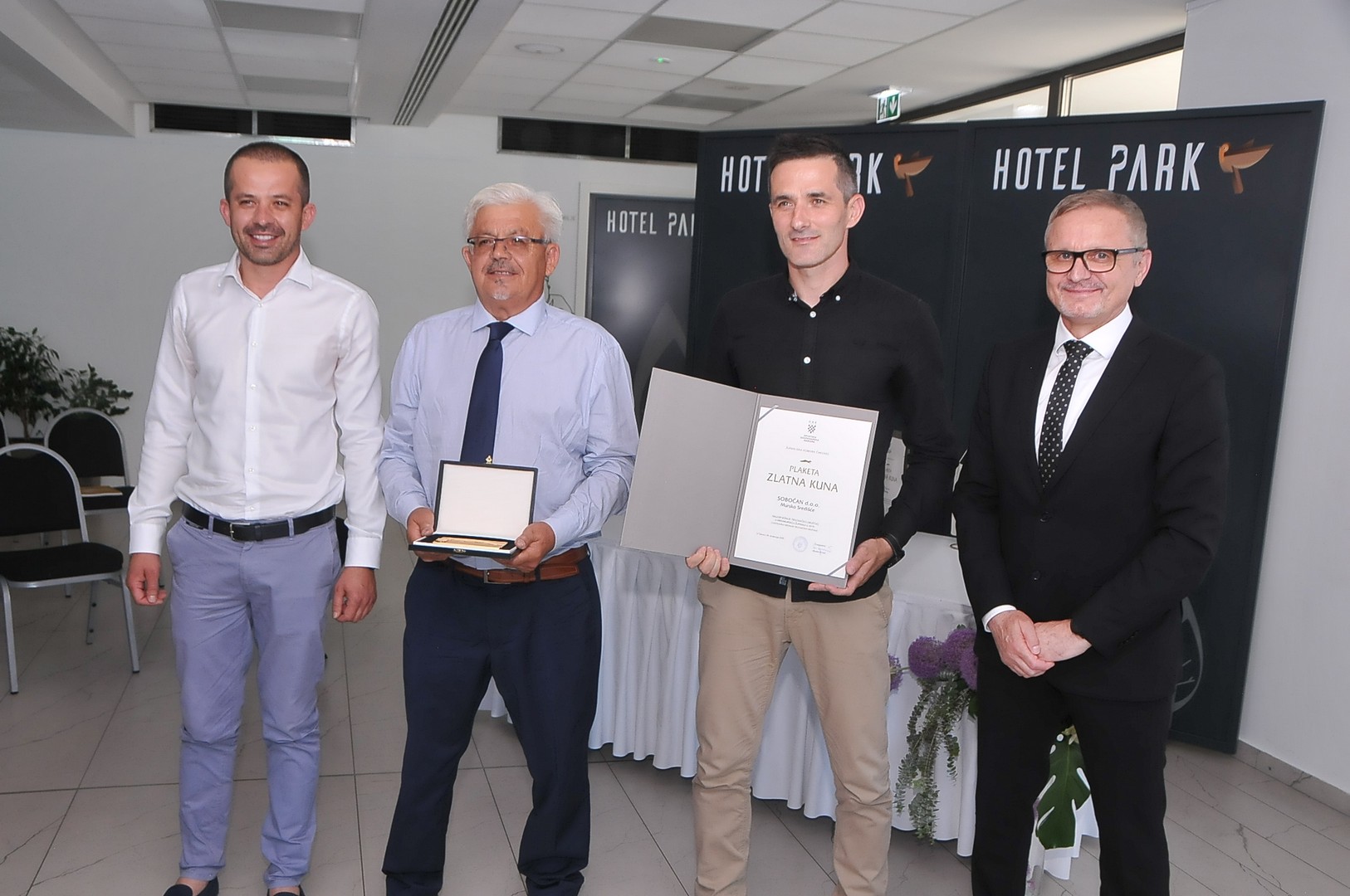 DODIJELJENE ZLATNE KUNE Najbolji poduzetnici u 2019. godini LPT, Sobočan i Cromatic