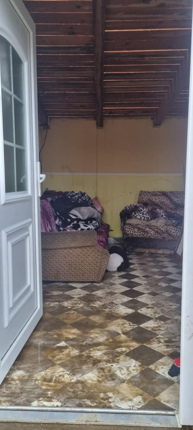 OBILAZAK Nevrijeme s tučom pogodilo Kuršanec – Veljko Kajtazi obišao pogođeno romsko naselje