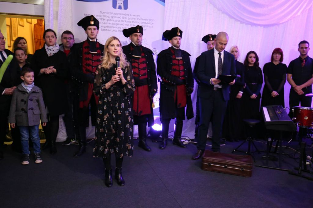 2748454810214090652397291224569