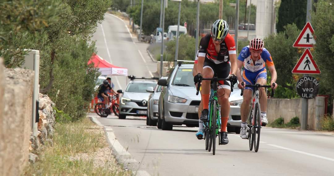 Image 4975704 (auto) Image 4975704 (auto)