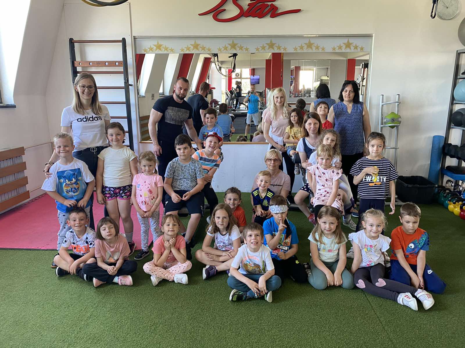 IZLET U VARAŽDIN Mališani iz vrtića Cvrčak posjetili fitness centar