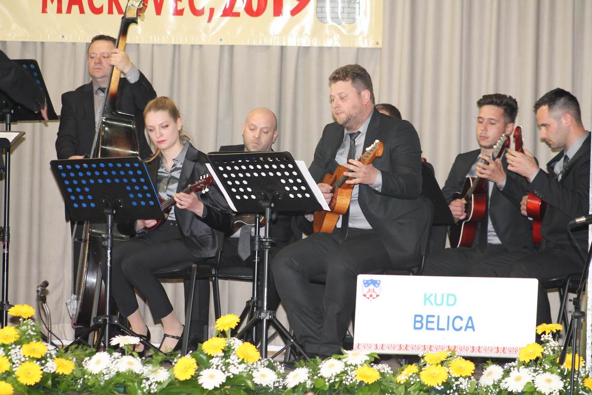 Županijsku smotra tamburaških sastava i kulturno umjetničkih društava u Mačkovcu