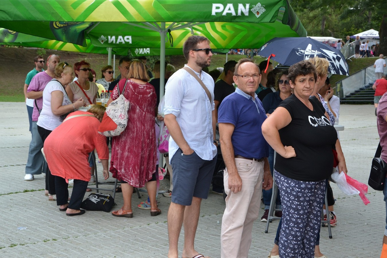 U jezeru Staroga Grada posjetitelji uživali u besplatnom ručku