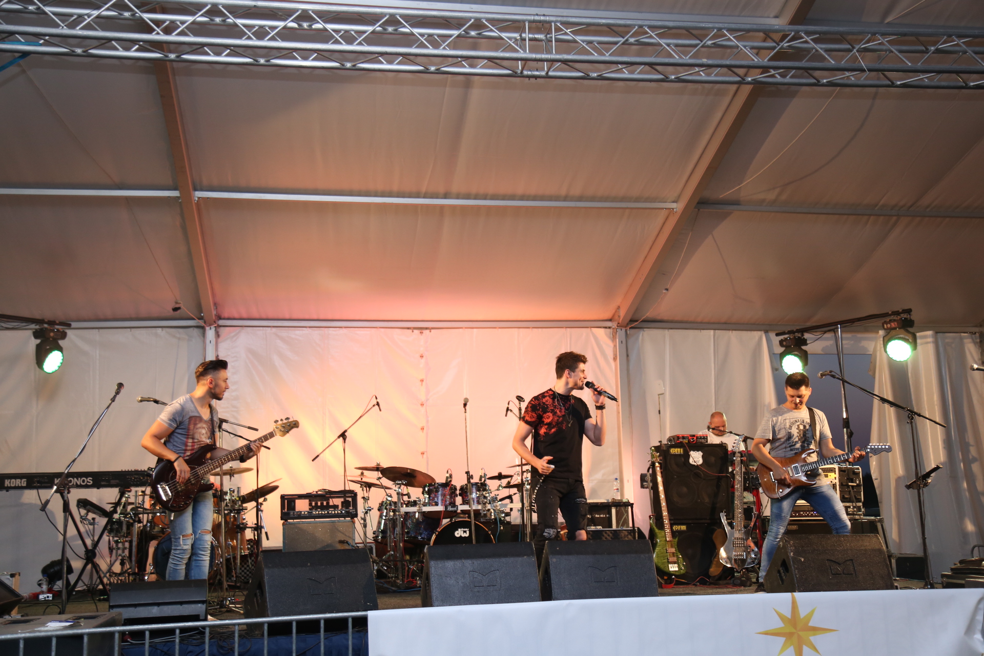 Dani Općine Mala Subotica – koncert Tragova i Crvene jabuke u Palovcu