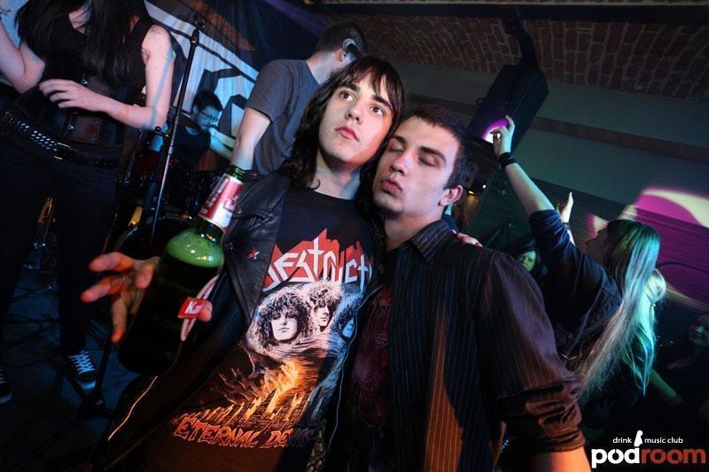 slika0021 Podroom (Petak, 19.4.2013 – MANNTRA live & H I R & IRON HEARTH)