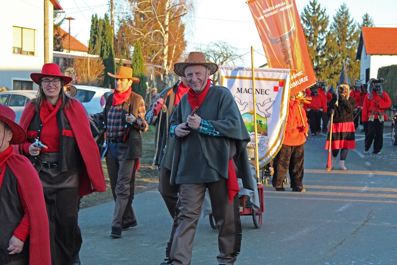 SEZONA MAŠKARA Veselo je bilo na Fašniku u Zasadbreg