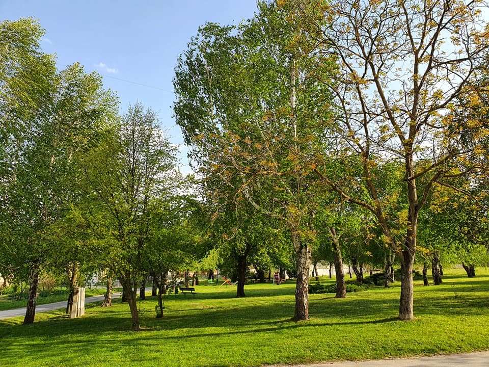 FOTO Članovi KUD-a Mihovljan su ovih dana uredili park unatoč korona krizi