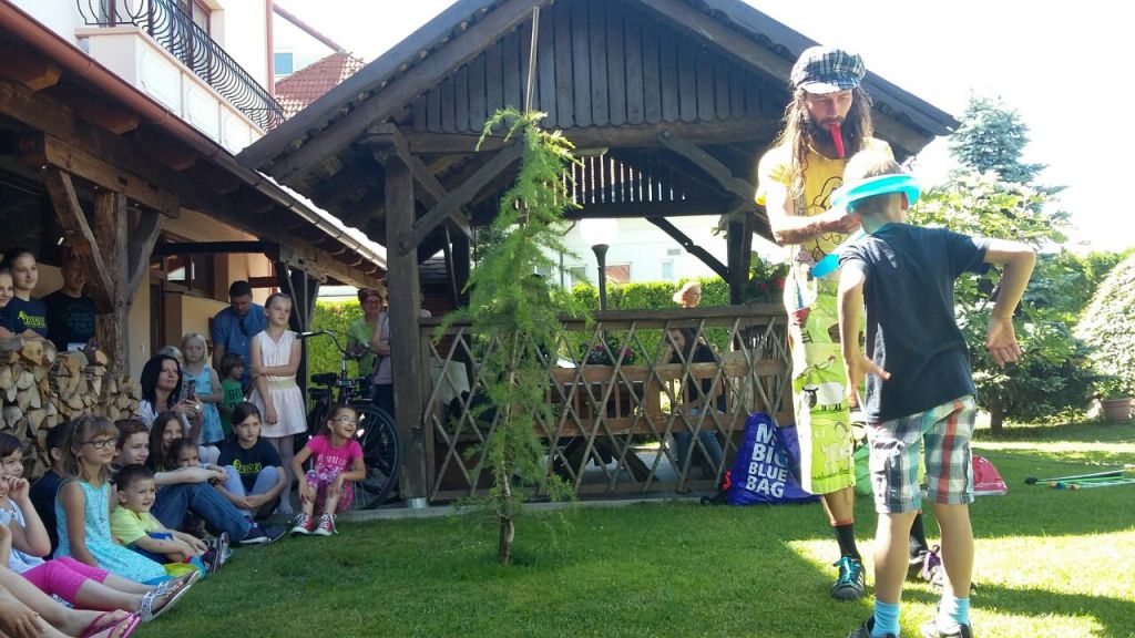 image002017911a1abd51a72a65ec17