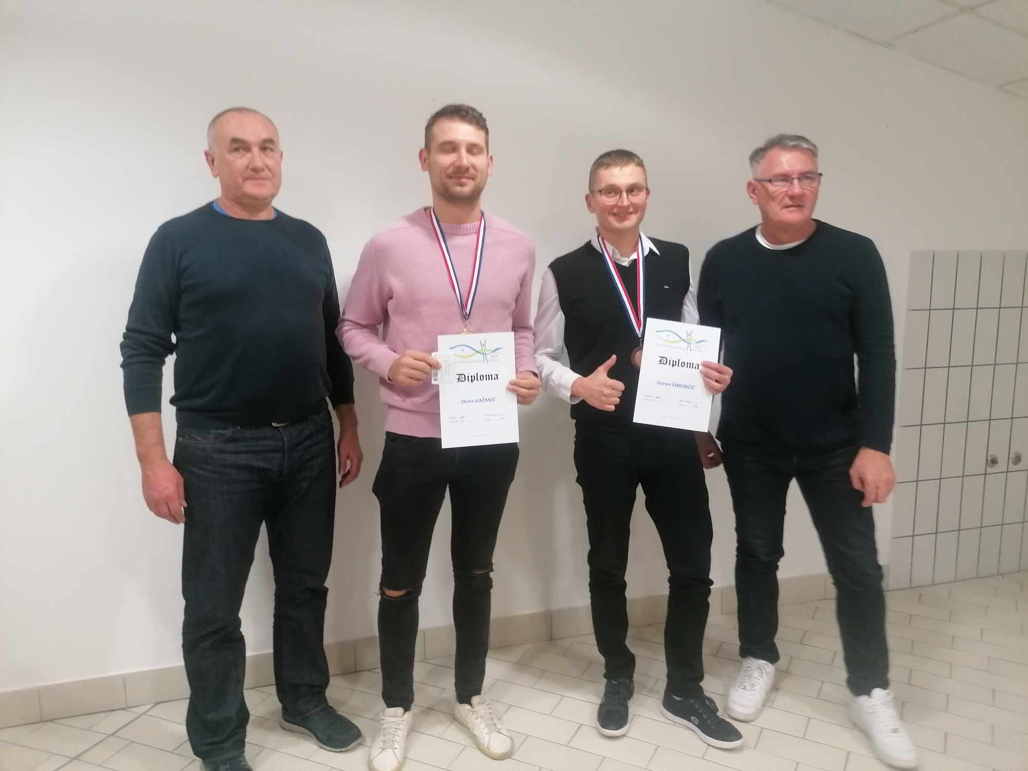 Image 5923295 (auto) Image 5923295 (auto)