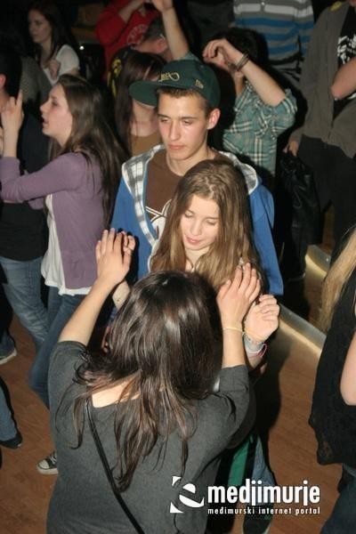 slika0013 Arcus (Subota, 21.4.2012) slika0013 Arcus (Subota, 21.4.2012)