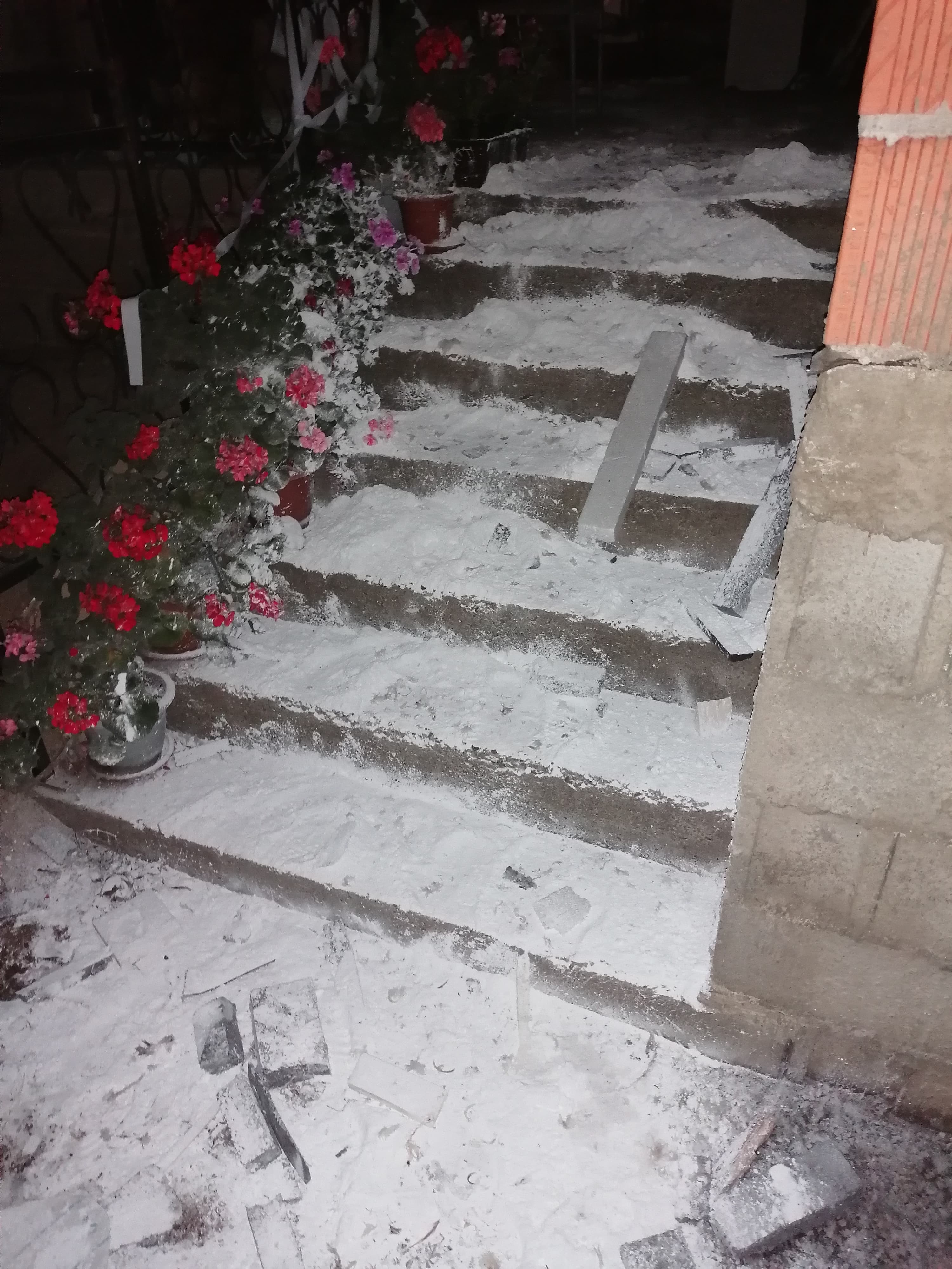 FOTO Potepanje ih nije mimoišlo: Zaručili su se Jurica Kovačić i Melani Žganec!