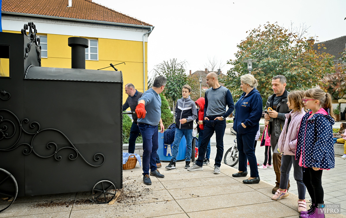 ZA POMOĆ POTREBITIMA Održana još jedna kestenijada Rotary cluba Prelog