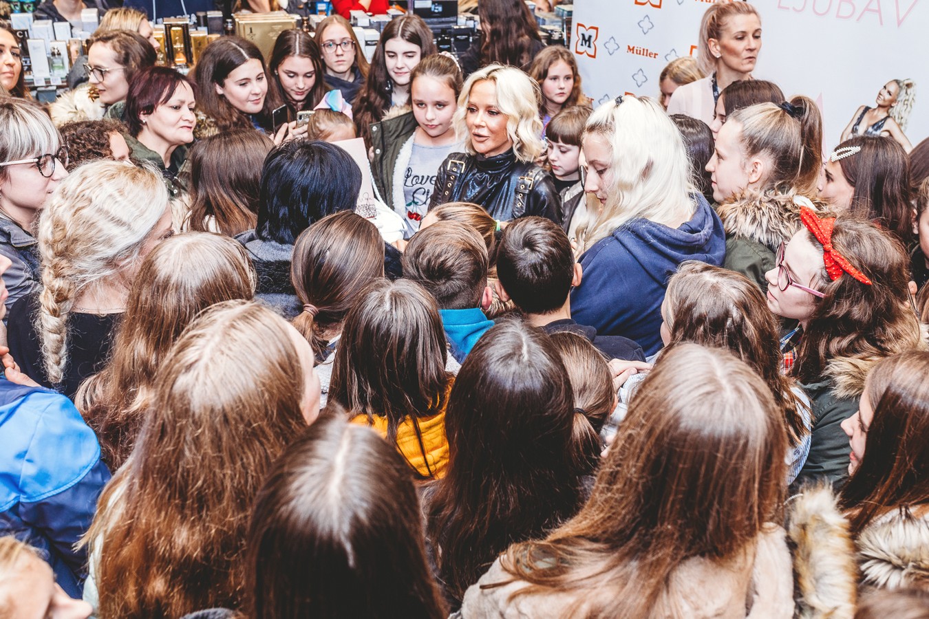 Maju Šuput u Galeriji Sjever dočekali brojni obožavatelji