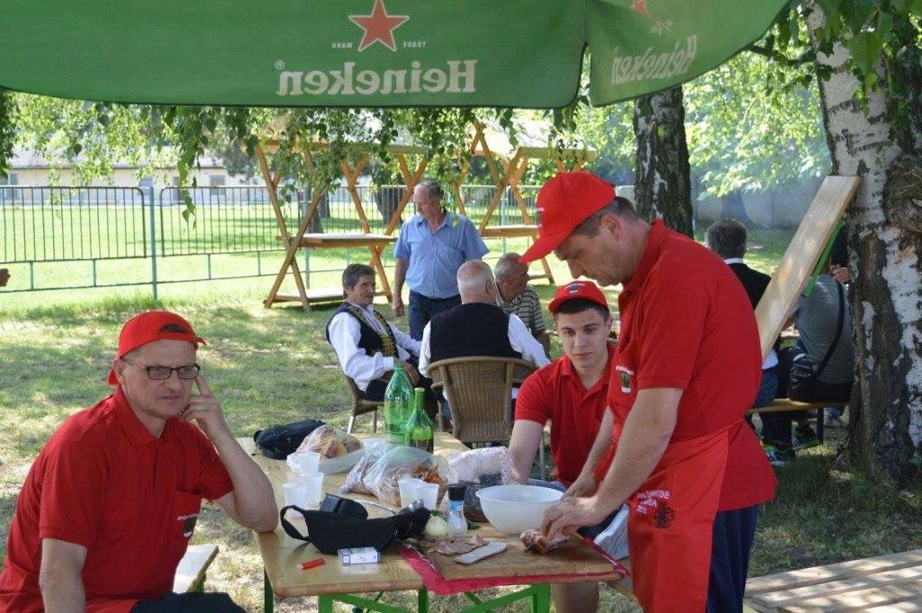 glavnikuhartoncek747768