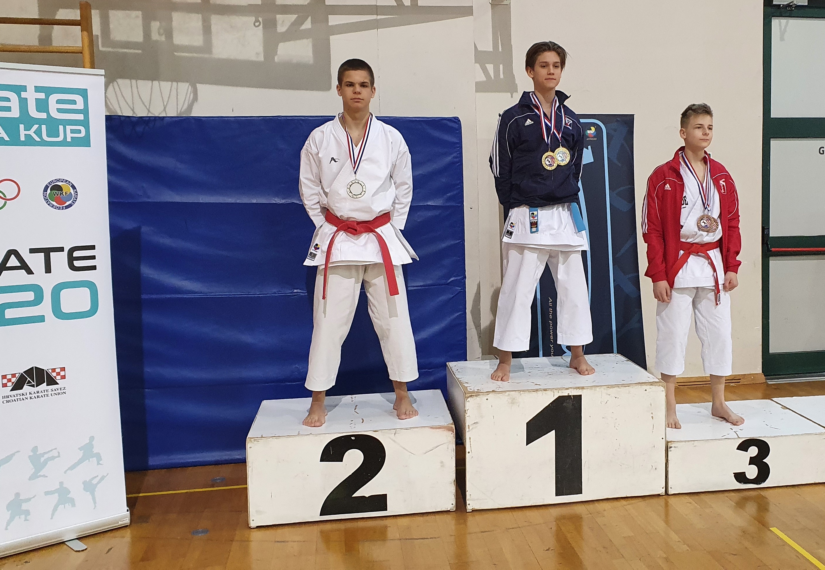 KARATE CENTAR ŠENKOVEC S međunarodnog turnira u Opatiji vratili se sa šest medalja