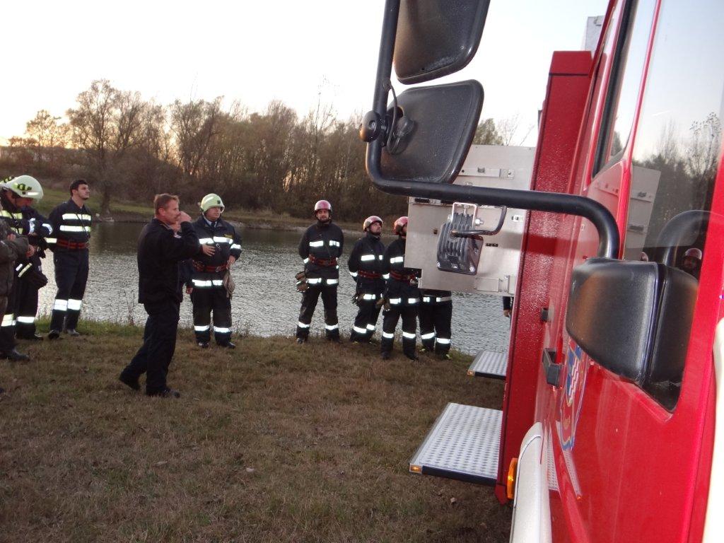 Vatrogasna vježba na obali Mičigen jezera