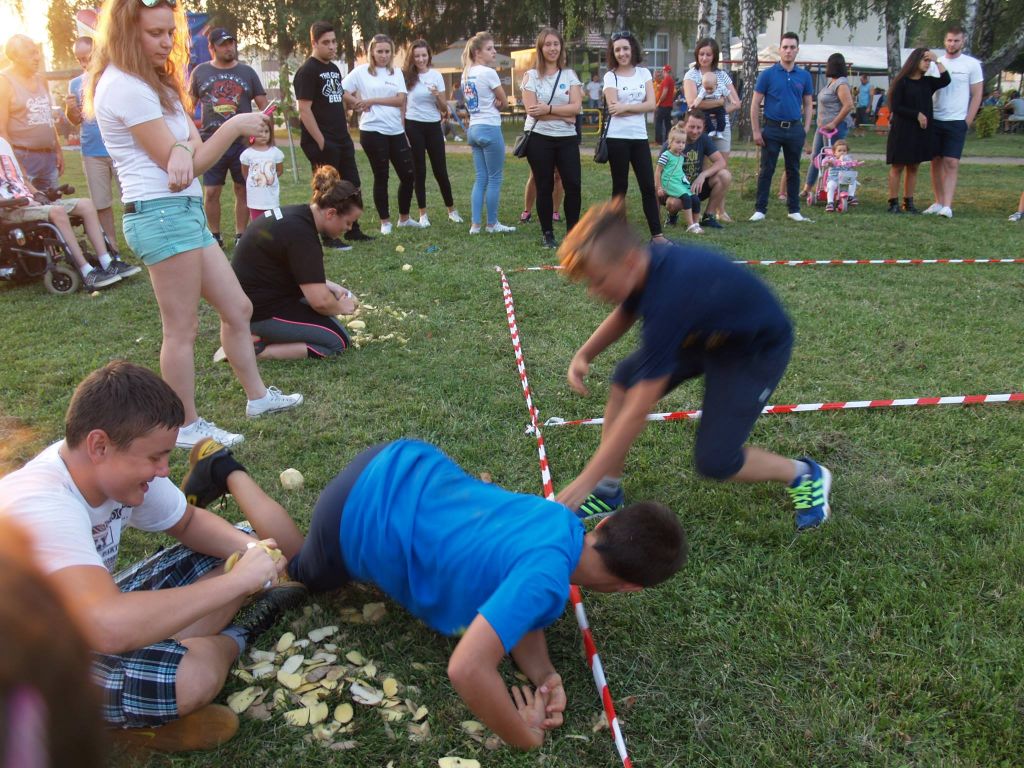 1413824817327228136482611919456