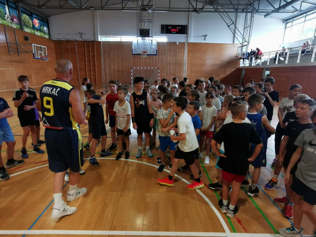 LJETNI KAMP Košarkom nastavljen projekt ‘Svaki tjedan sport jedan’