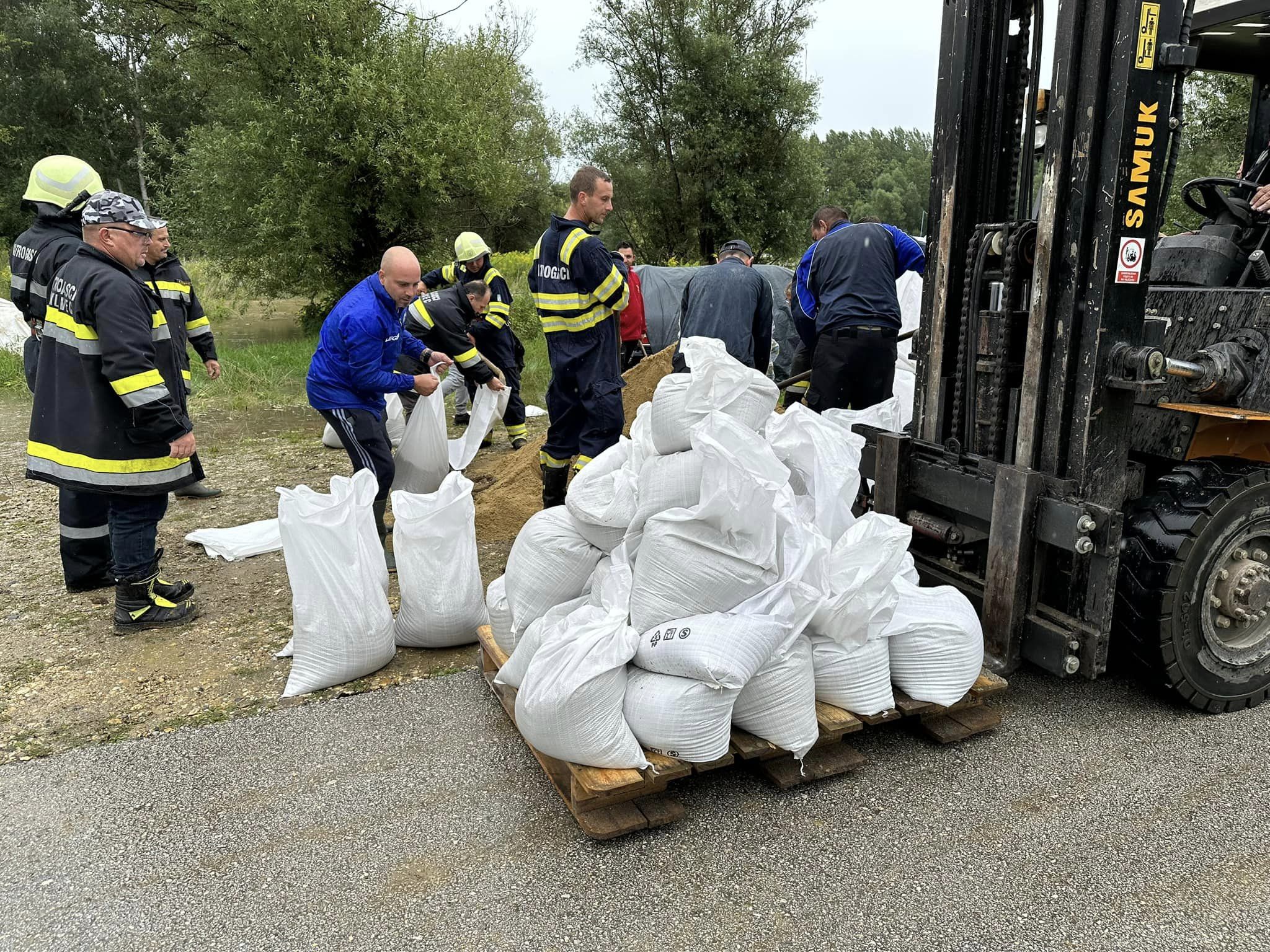 PODTUREN Zajedničkim snagama osigurali prve kuće i prostore nogometnog kluba