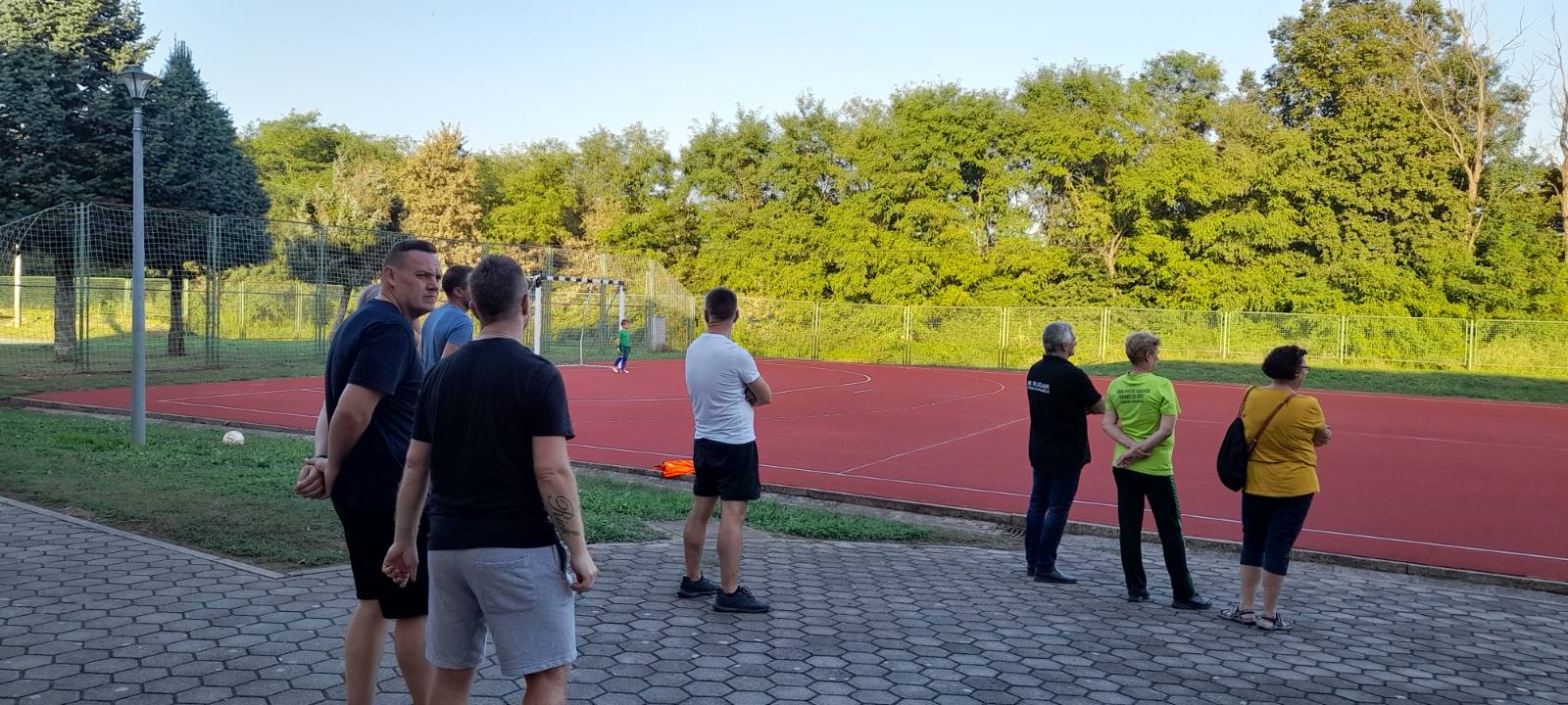 MURSKO SREDIŠĆE Treći dan Europskog dana sporta održane nogometne i košarkaška utakmica između djece i roditelja