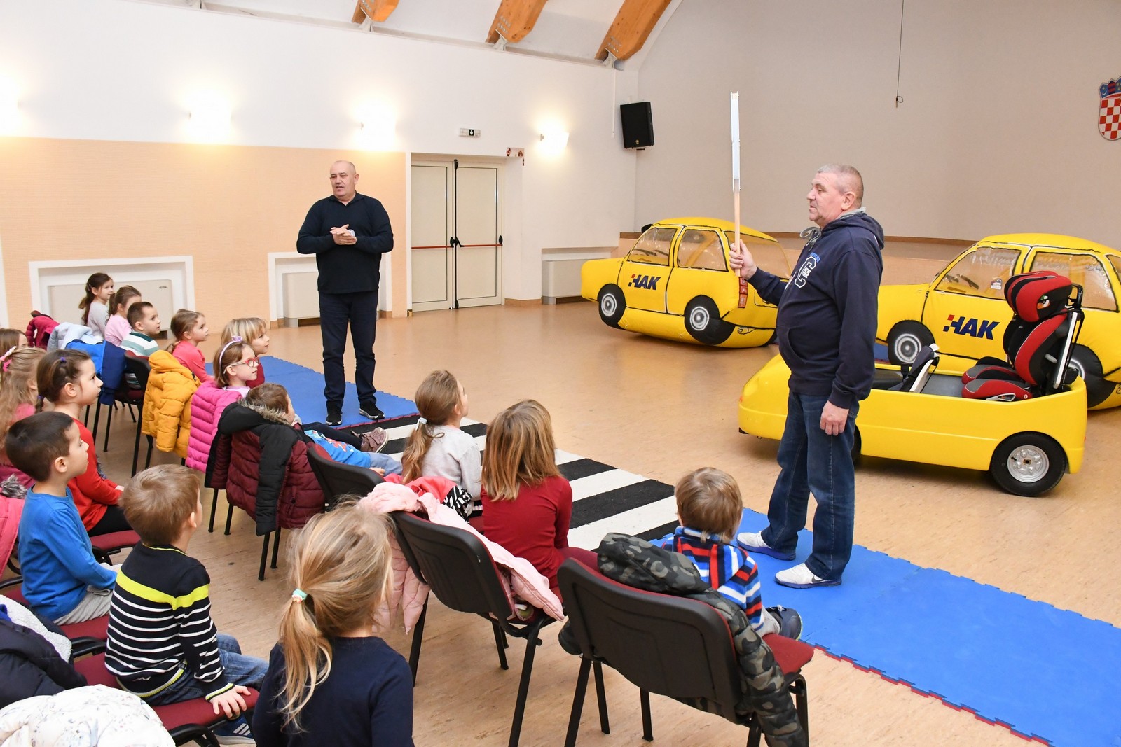 MALA PROMETNA ŠKOLA Vrtićarci DV Suncokret Strahoninec učili o sigurnosti u prometu