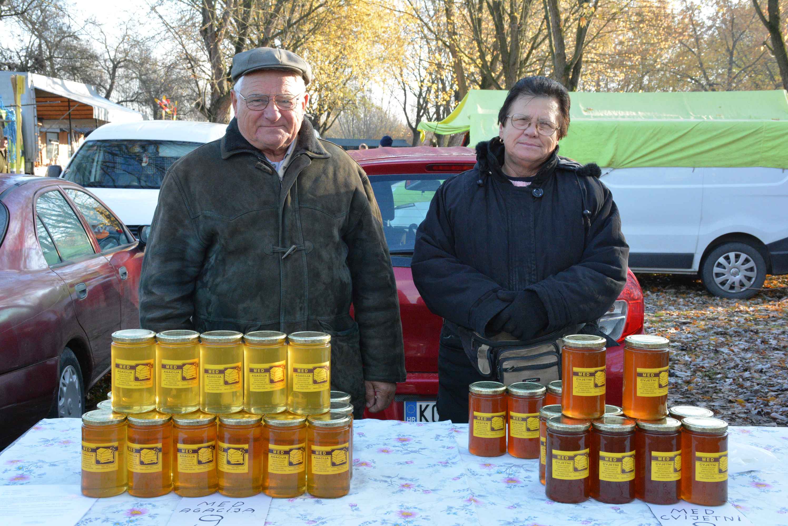 FOTO Čakovečki sajam odolijeva zimskoj hladnoći – posjetitelji hrabro istraživali bogatu ponudu unatoč mrazu na automobilima
