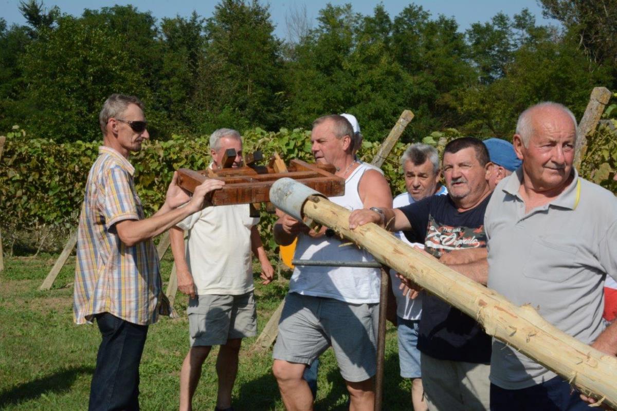 DONJA DUBRAVA Dobravski goričanci i goričanke proslavili Bartolovo