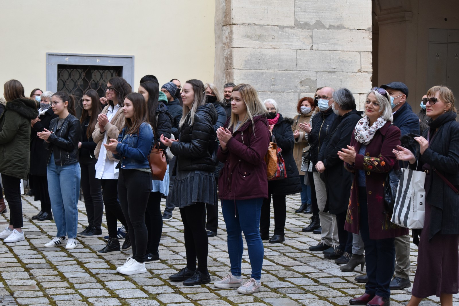 IZLOŽBA EVE VUKINE PRVI PUTA U ČAKOVCU ‘Moje slike su moja molitva’