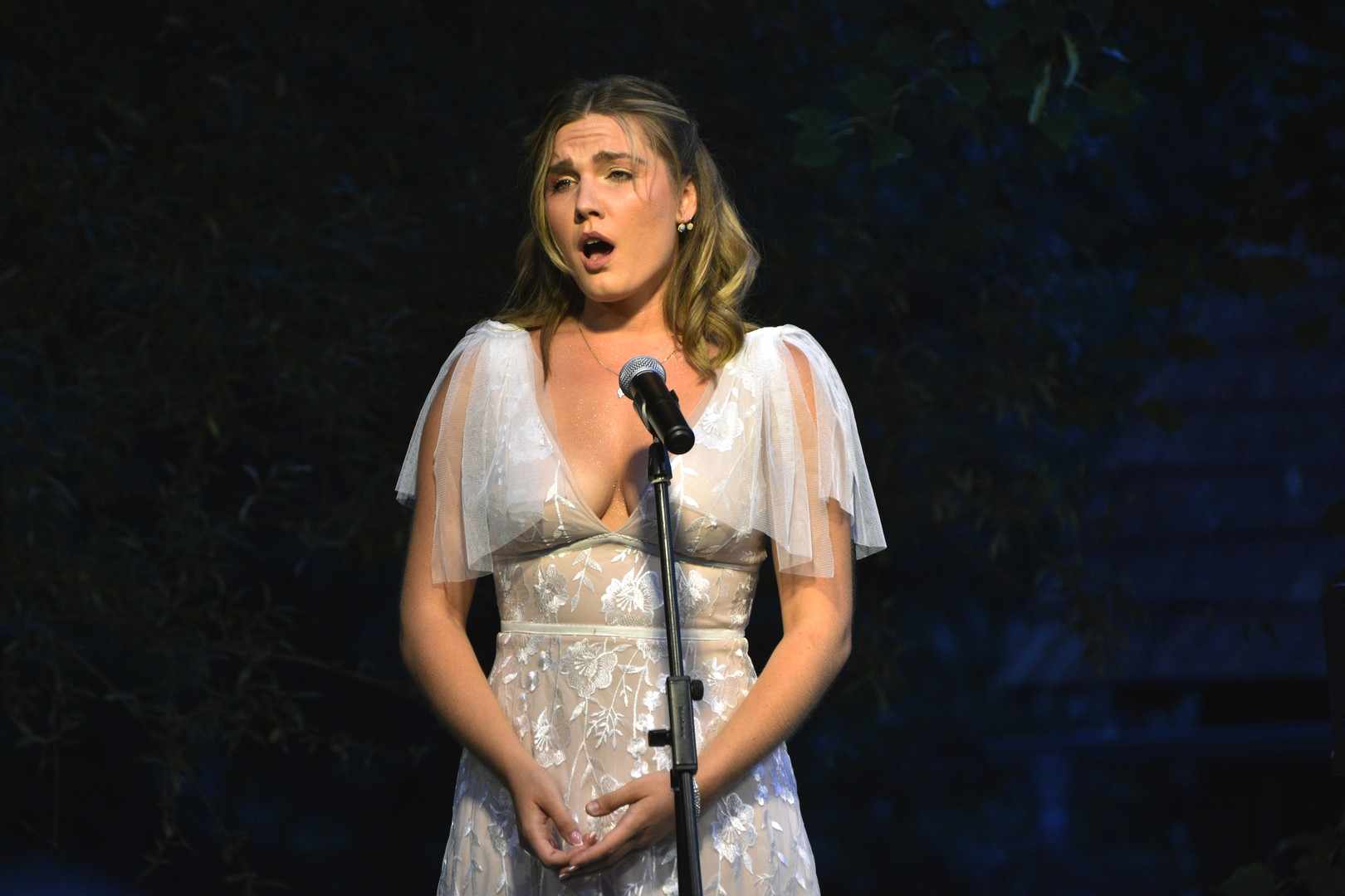 Koncert ‘Klasika uz Muru’: Dominik Padarić i Gabrijela Hrženjak zapjevali pod zvjezdanim nebom