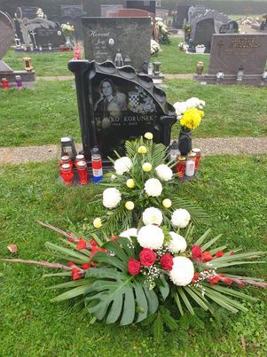 Počast poginulim i umrlim bojovnicima HOS-a