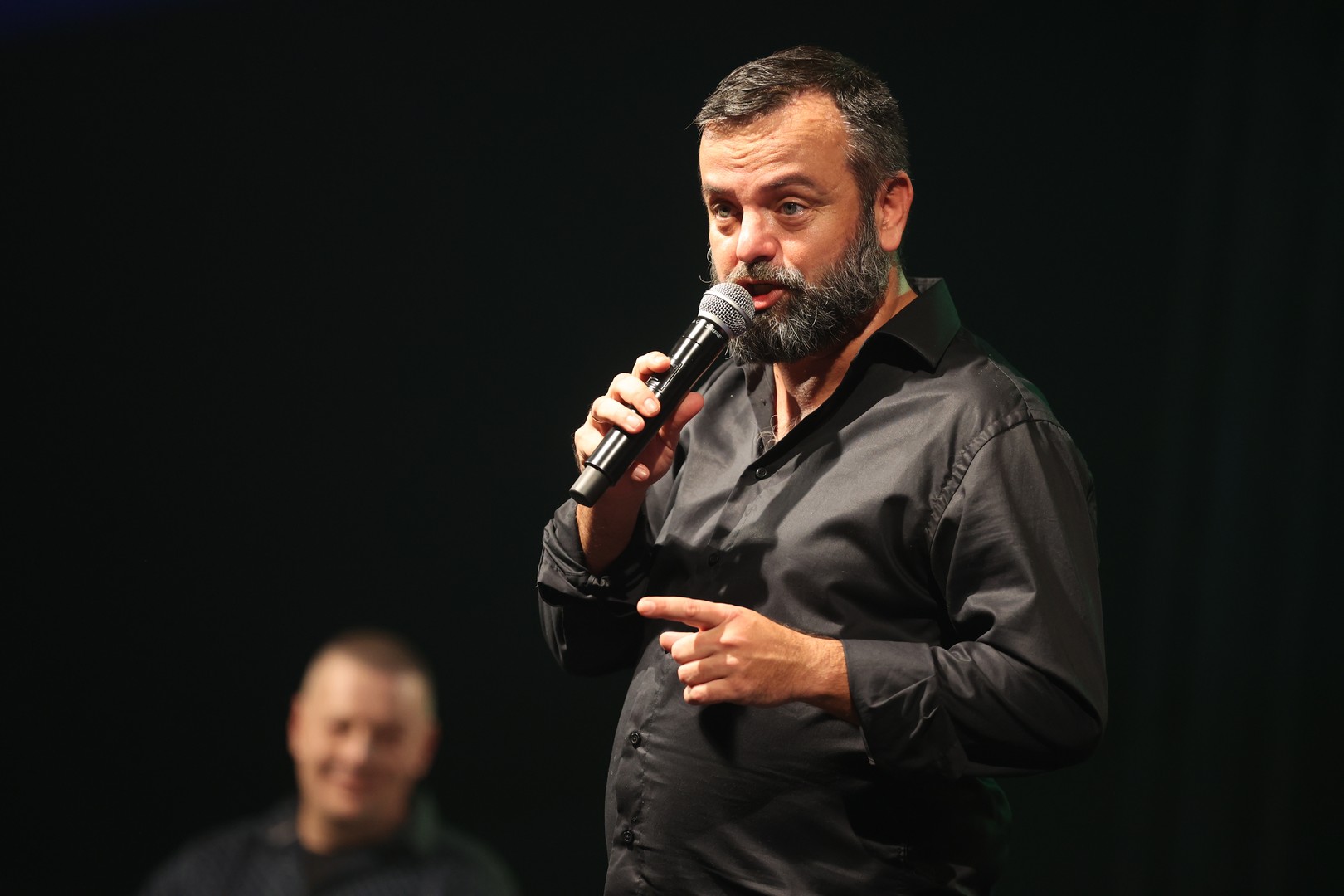 KONCERT U ČAKOVCU Haris Džinović svojim hitovima rasplesao i raspjevao publiku